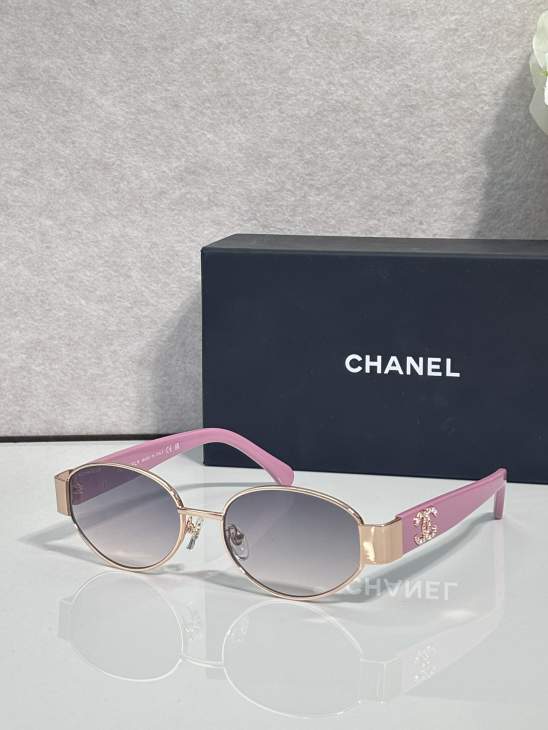 Picture of Chanel Sunglasses _SKUfw79759849fw